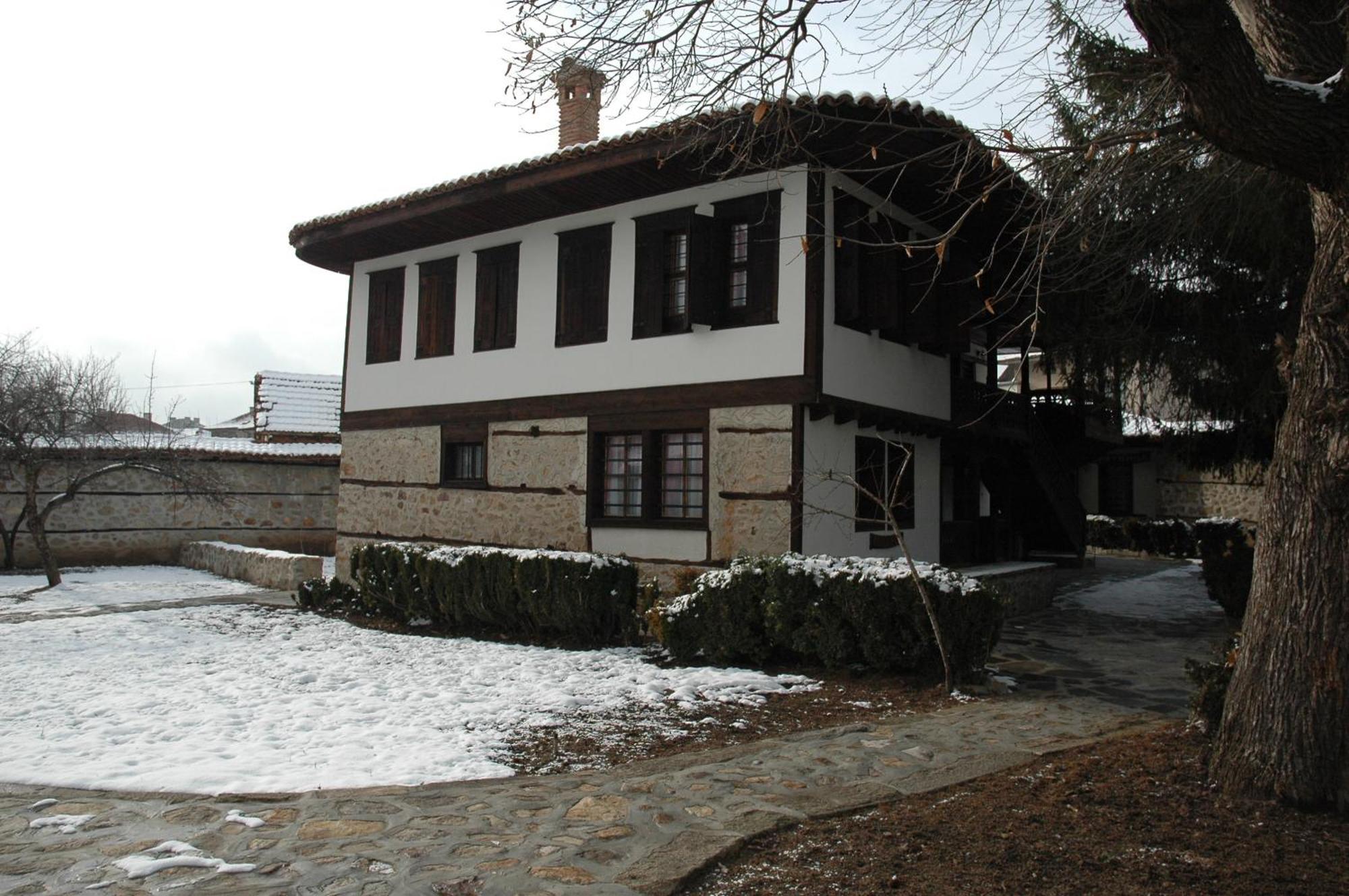 Djudjeva Kyshta Hotel Panaghiurişte Exterior foto