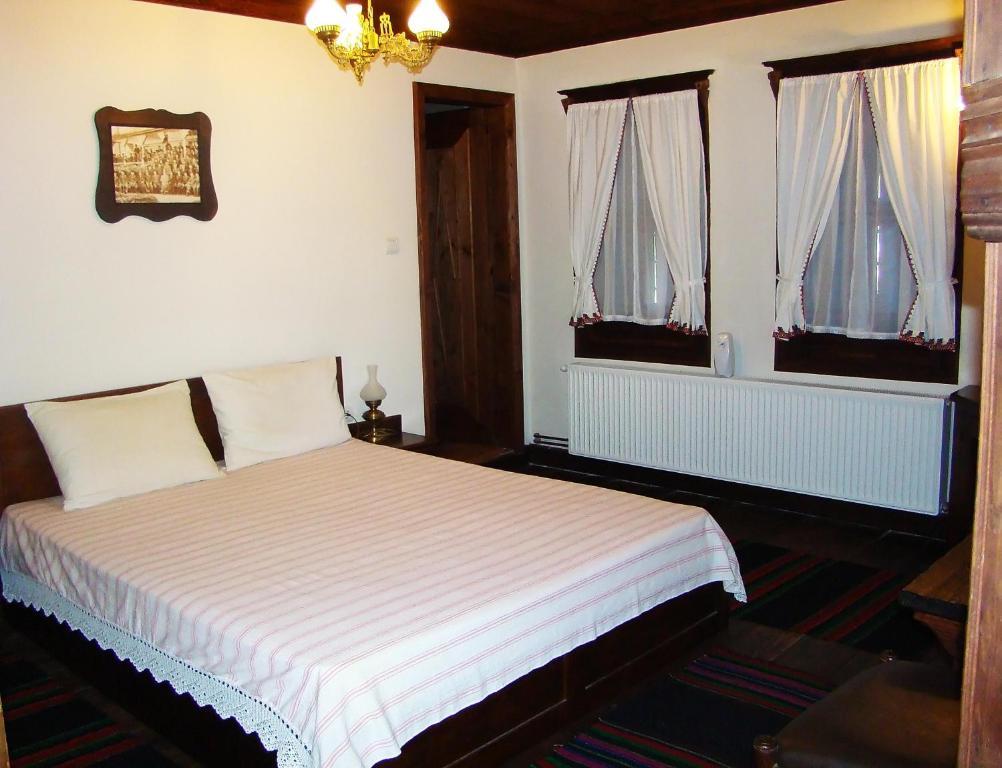 Djudjeva Kyshta Hotel Panaghiurişte Cameră foto